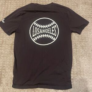 L.A tee shirt size M